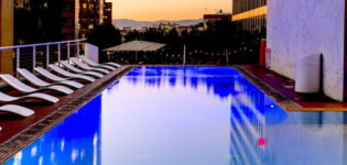 HOTELIERS